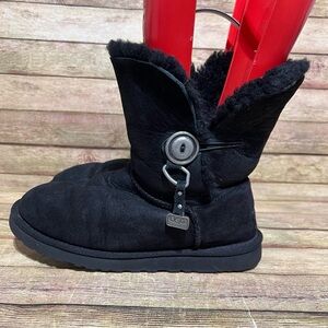 Ugg Black Suede Callie Short Bailey Boots